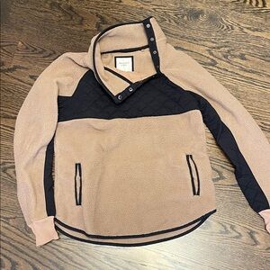 Abercrombie & Fitch Tan and Black Teddy Pullover Jacket